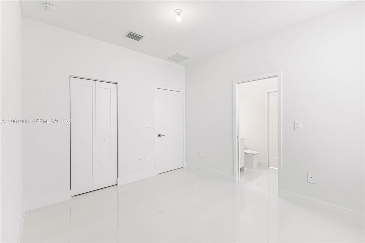 21326 Old Cutler Rd , Cutler Bay, FL 33189 Photo