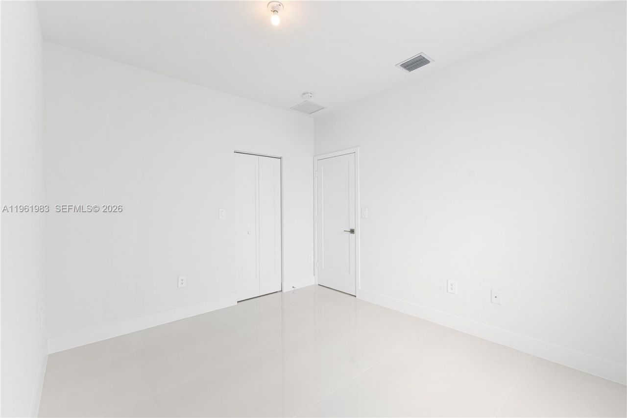 21326 Old Cutler Rd , Cutler Bay, FL 33189 Photo