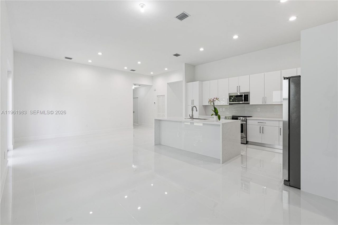 21326 Old Cutler Rd , Cutler Bay, FL 33189 Photo