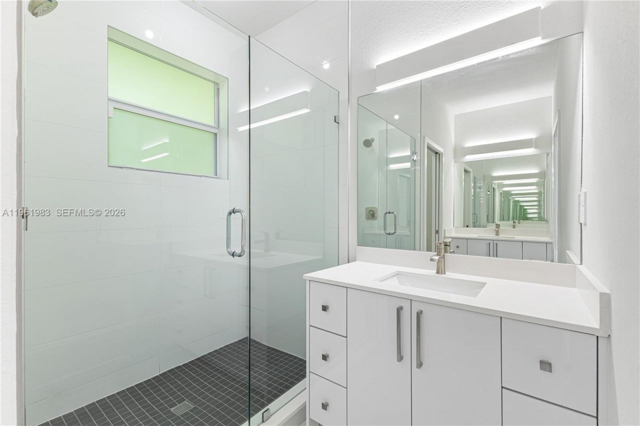 21326 Old Cutler Rd , Cutler Bay, FL 33189 Photo