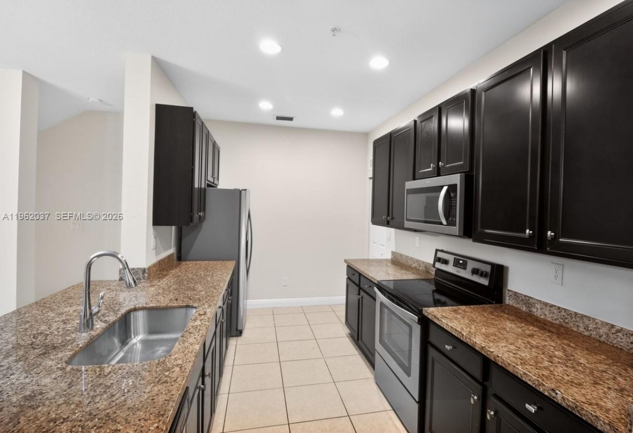 1032 SW 147th Ave, Unit 10101, Pembroke Pines, FL 33027 Photo