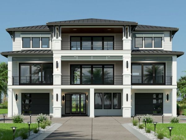 100 N Glimmering Glass Lane, Hampstead, NC 28443