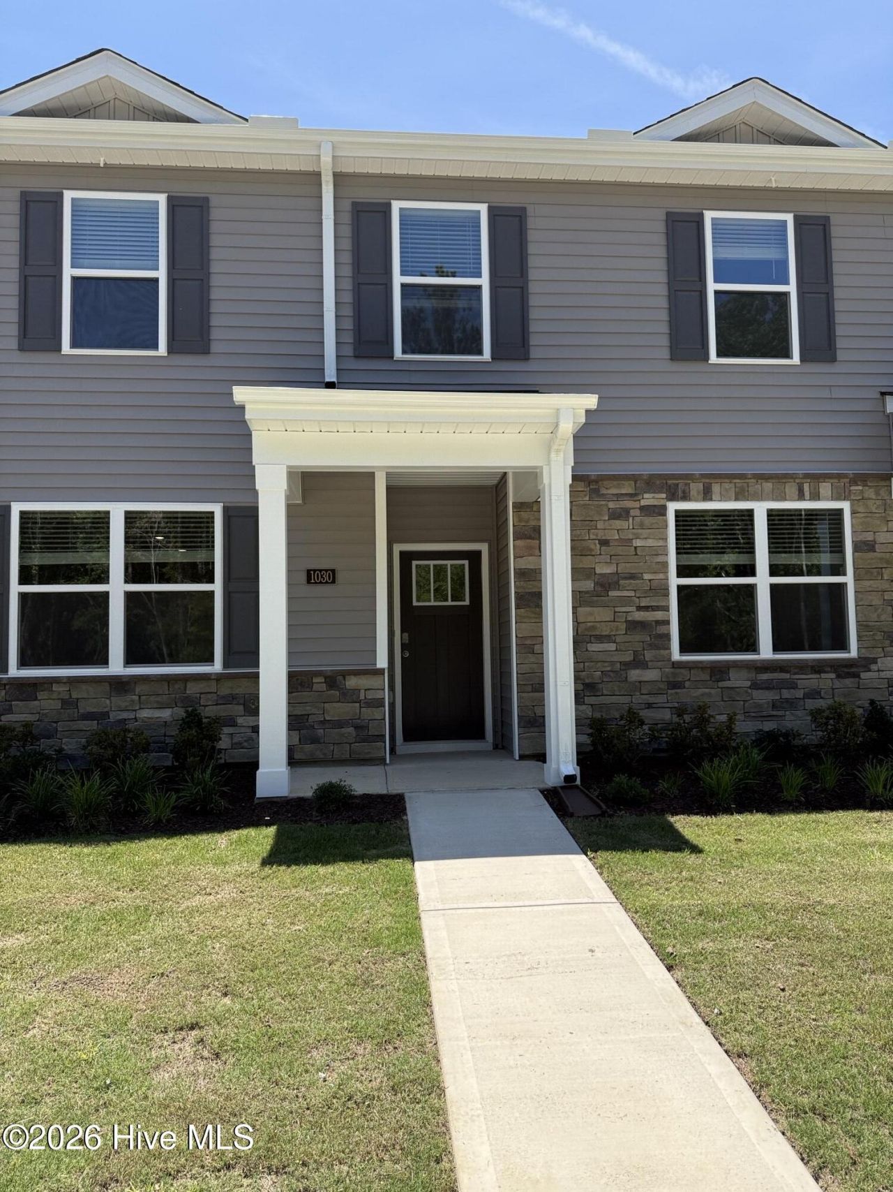 1030 Bayard Wootten Way, New Bern, NC 28562 Main Photo