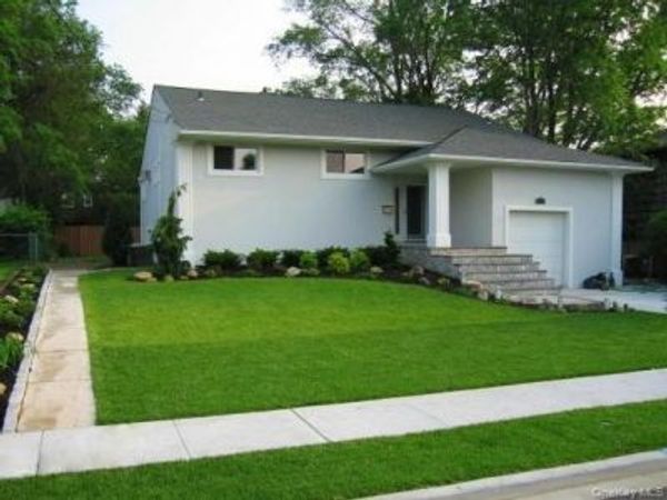 702 Fishermans Road, Baldwin, NY 11510