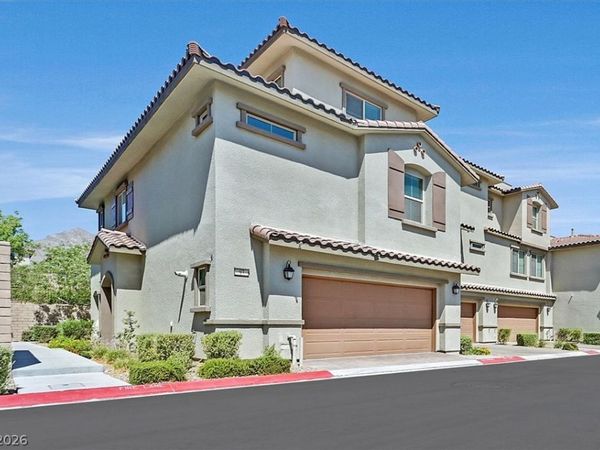 97 Lomita Heights Drive , Las Vegas, NV 89138