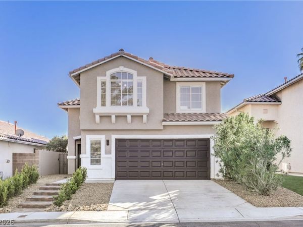 9887 Pioneer Avenue, Las Vegas, NV 89117