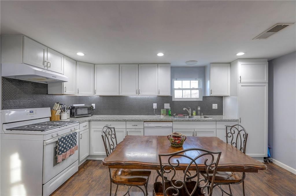 5127 Rinker Road, Kansas City, MO 64129 Main Photo