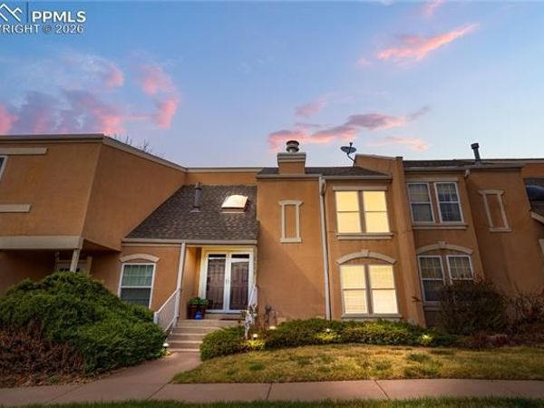 2925 S Vaughn Way, Aurora, CO 80014