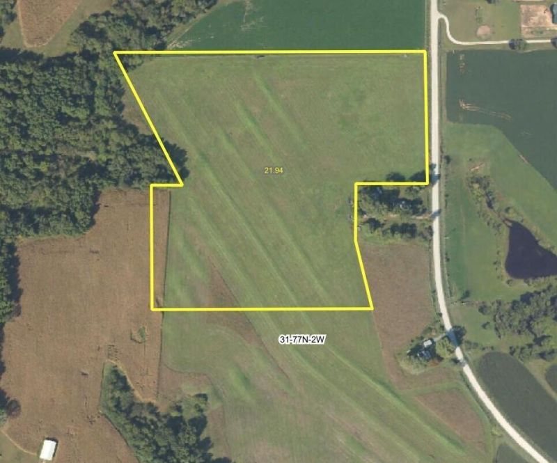 Seven Springs Rd, Muscatine, IA 52761 Main Photo