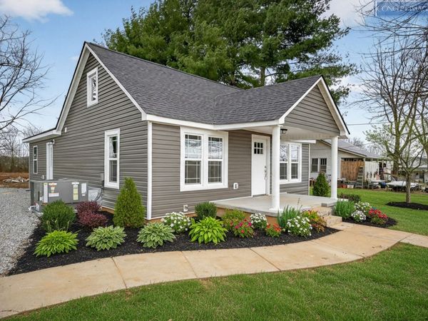 526 Roosevelt Dr , Sparta, TN 38583