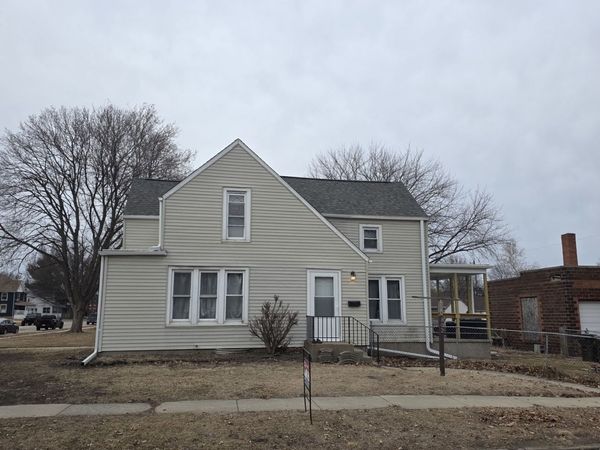 802 E 5th Street, Sterling, IL 61081