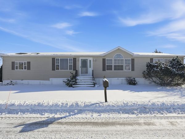 33 Drake Lane, Beecher, IL 60401