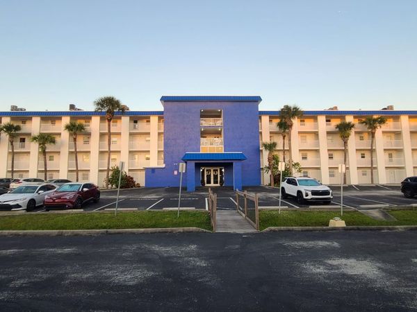 3131 S Ridgewood Avenue, Unit 203, South Daytona, FL 32119