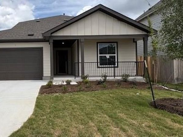 101 Greinert DR, Taylor, TX 76574