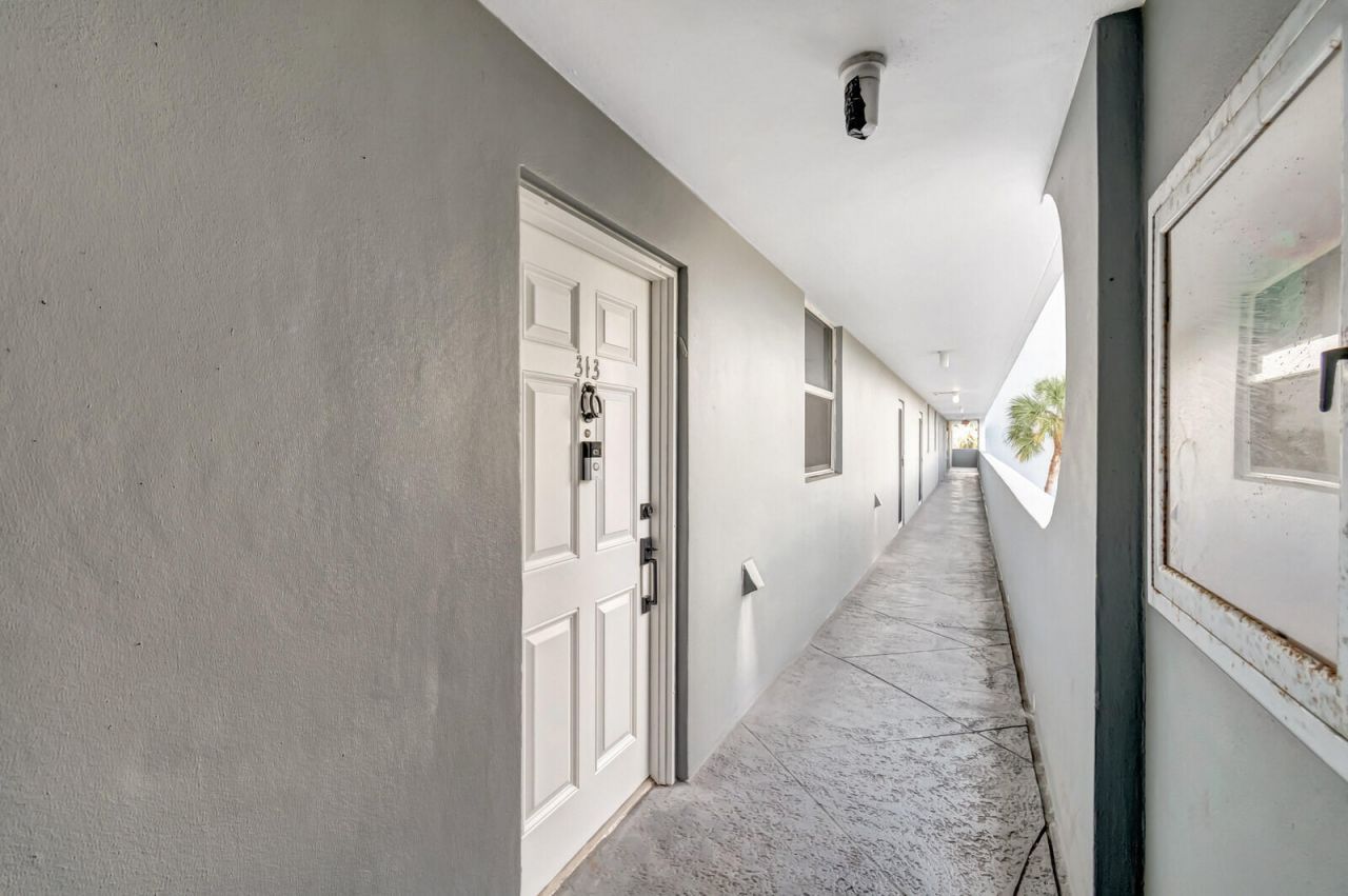 6699 NW 2nd Avenue, Unit 313, Boca Raton, FL 33487 Photo