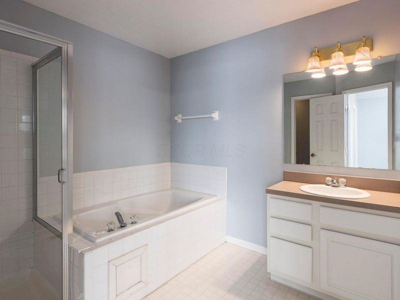 4990 Village Mews, Westerville, OH 43081 Photo 29