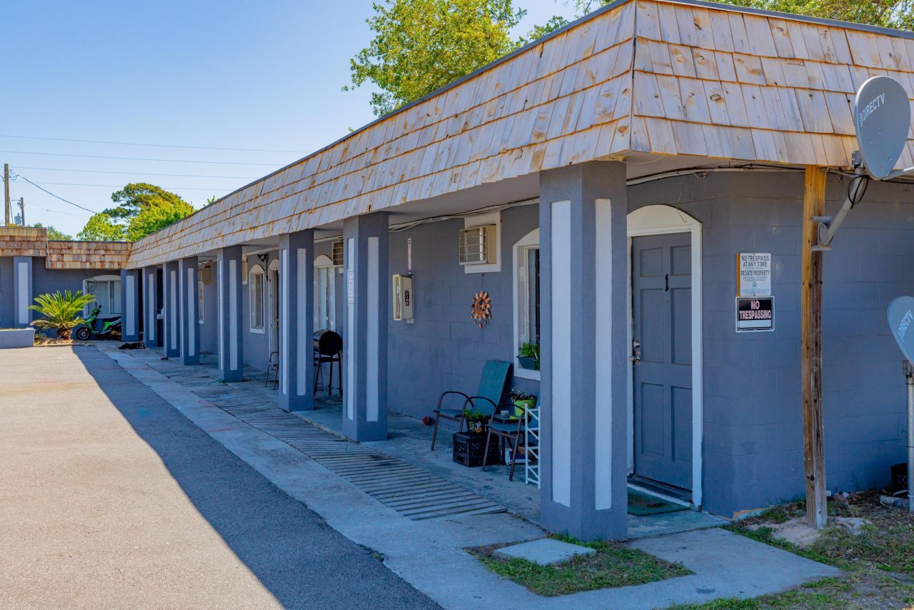 404 14th Ave. S  Photo 4