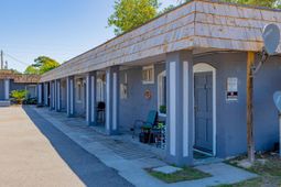 404 14th Ave. S  photo 4