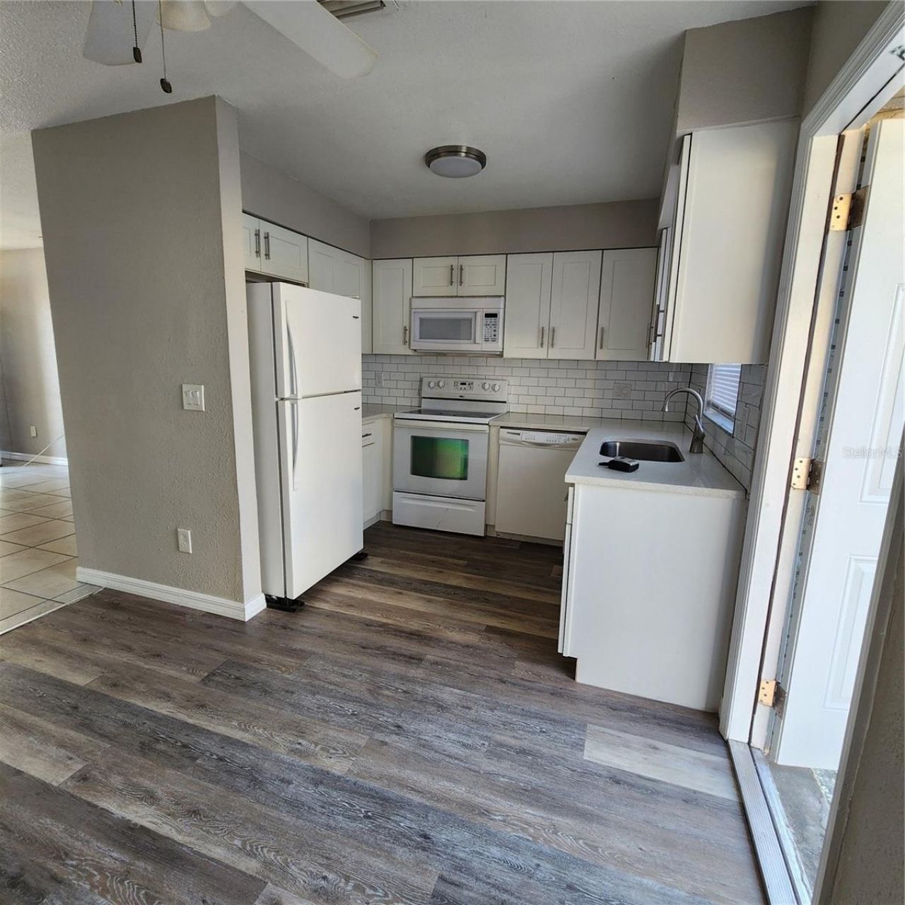 1037 Apollo Beach Boulevard, Unit D, Apollo Beach, FL 33572 Photo