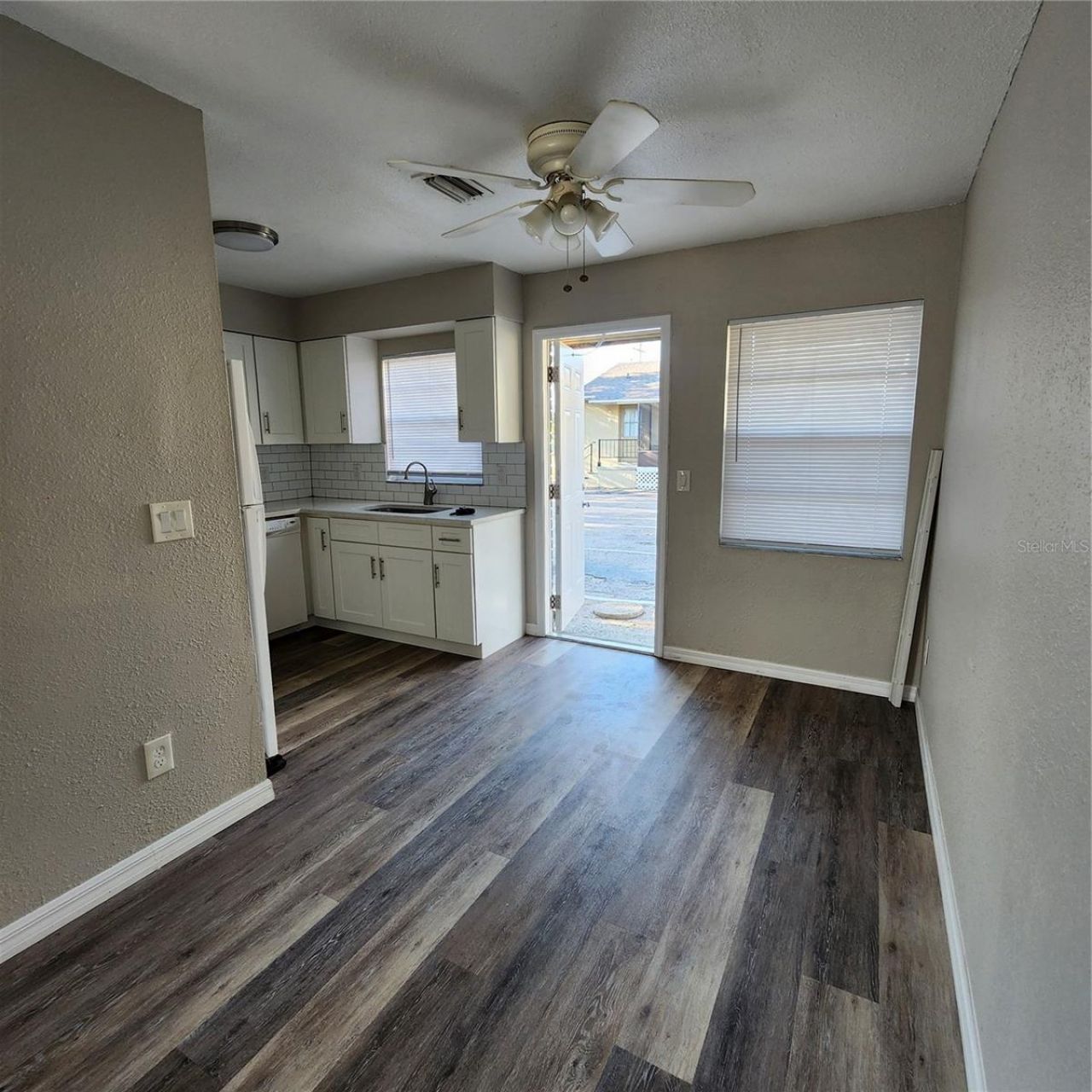 1037 Apollo Beach Boulevard, Unit D, Apollo Beach, FL 33572 Photo