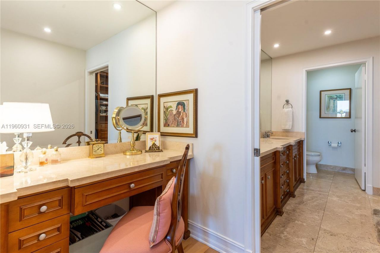 151 Crandon Blvd, Unit 626, Key Biscayne, FL 33149 Photo