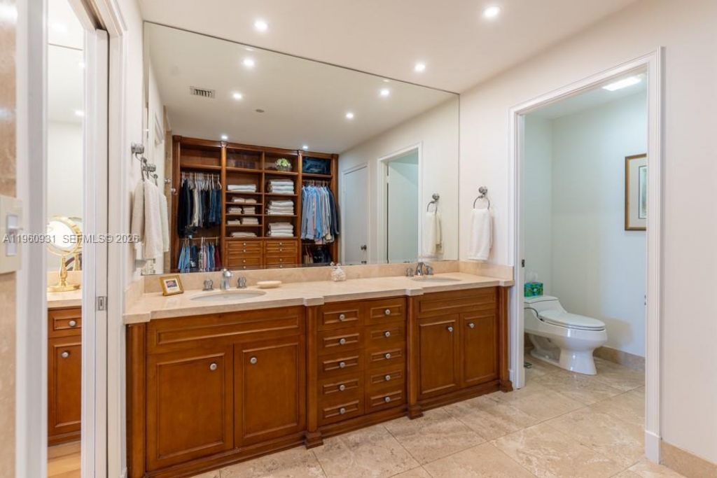 151 Crandon Blvd, Unit 626, Key Biscayne, FL 33149 Photo