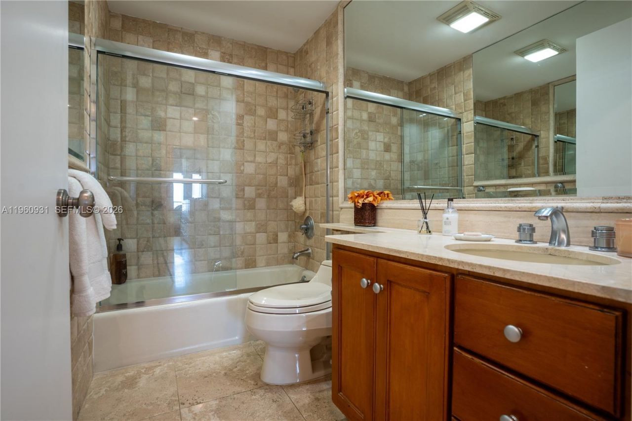 151 Crandon Blvd, Unit 626, Key Biscayne, FL 33149 Photo