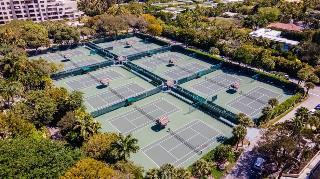 151 Crandon Blvd, Unit 626, Key Biscayne, FL 33149 Photo