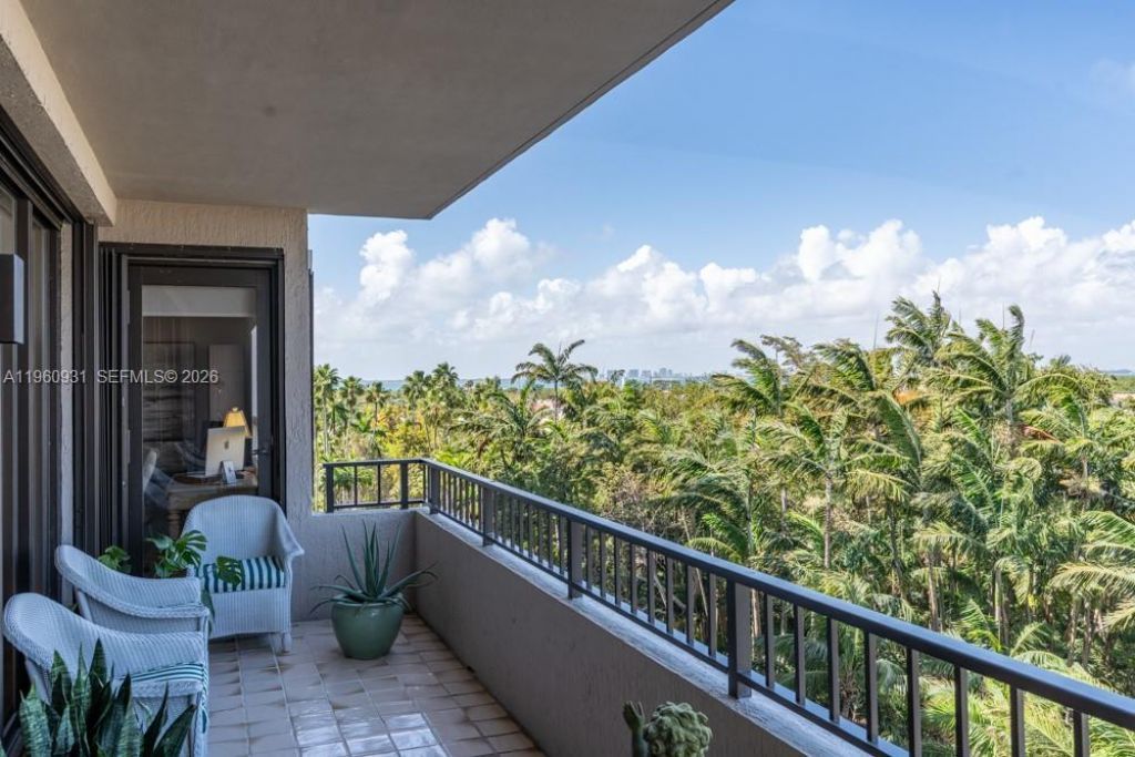 151 Crandon Blvd, Unit 626, Key Biscayne, FL 33149 Photo
