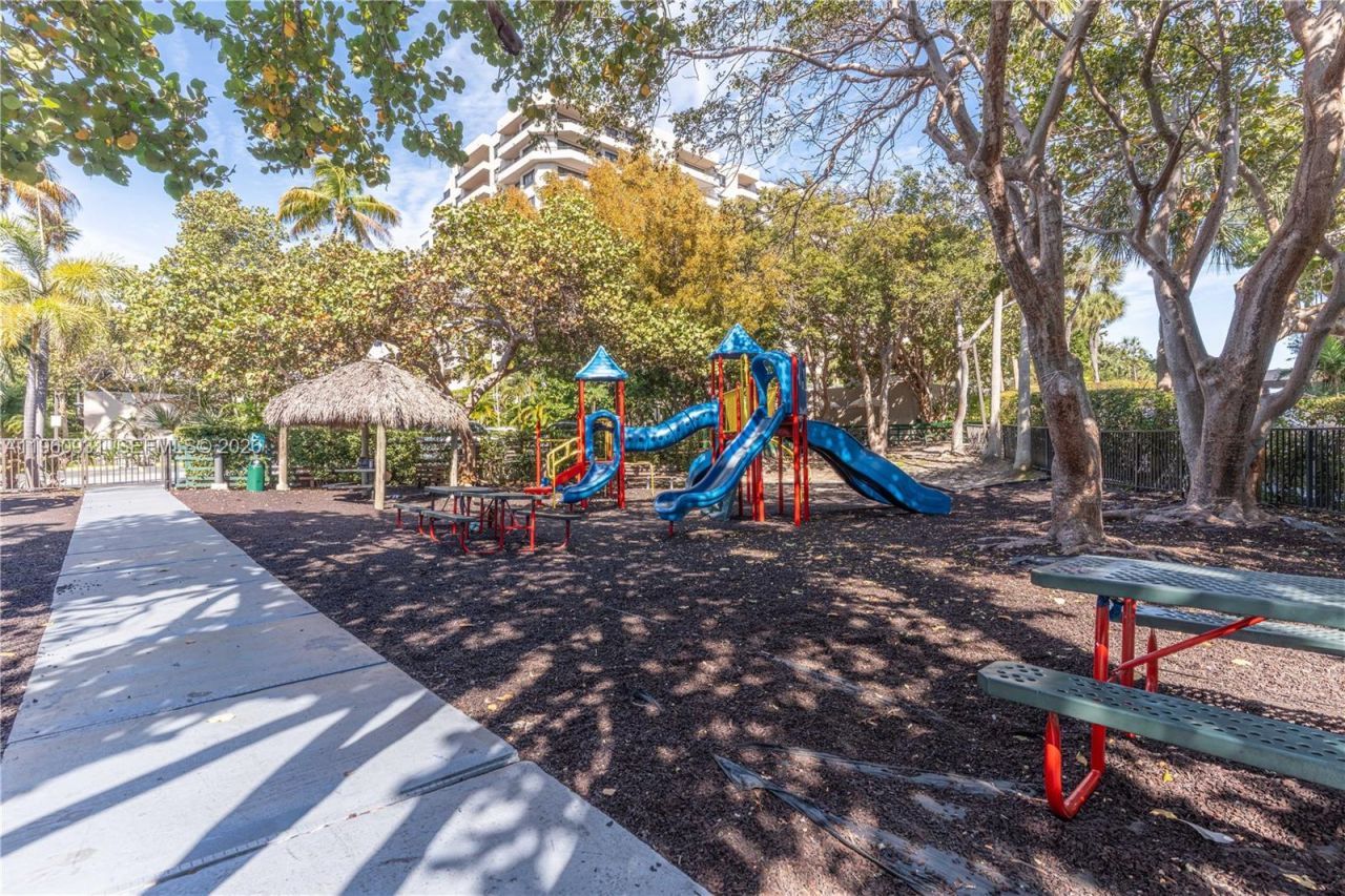 151 Crandon Blvd, Unit 626, Key Biscayne, FL 33149 Photo