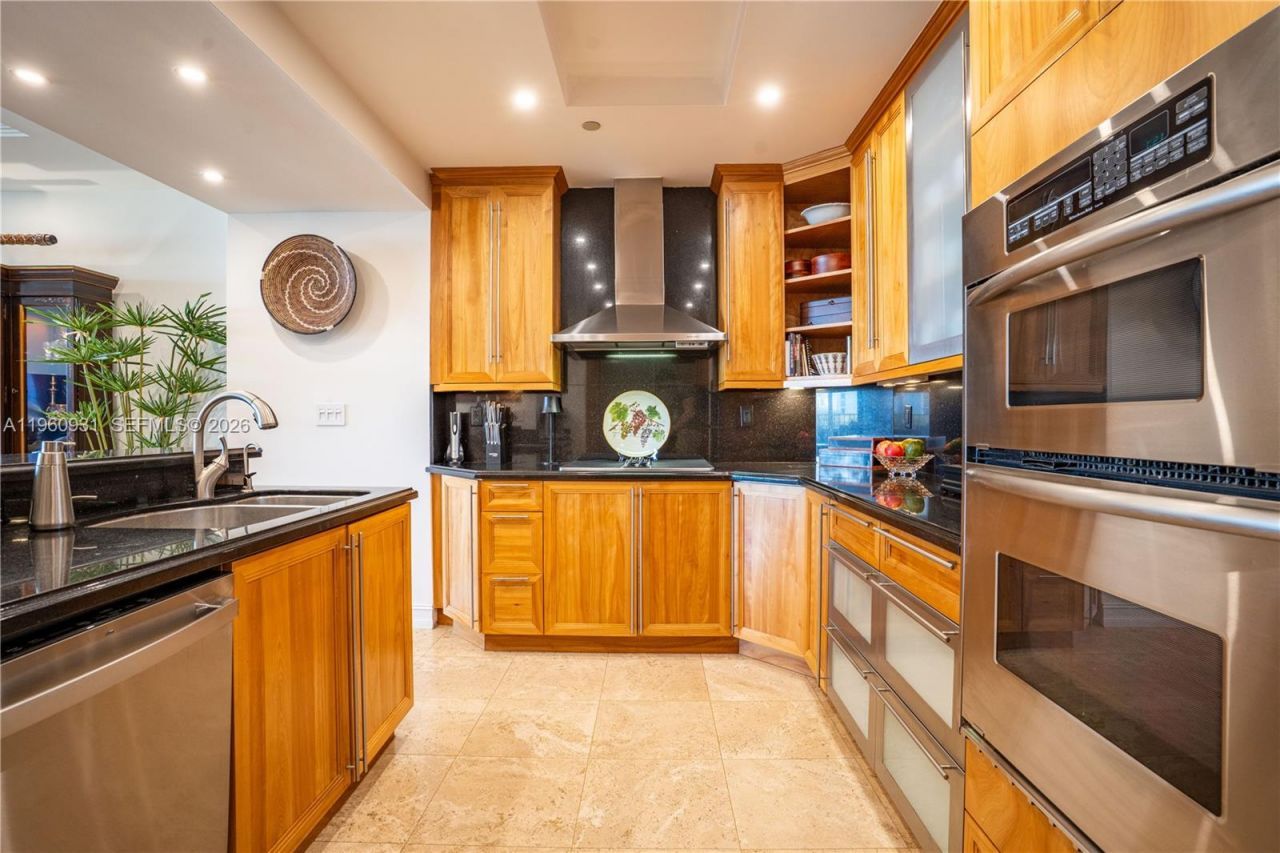 151 Crandon Blvd, Unit 626, Key Biscayne, FL 33149 Photo
