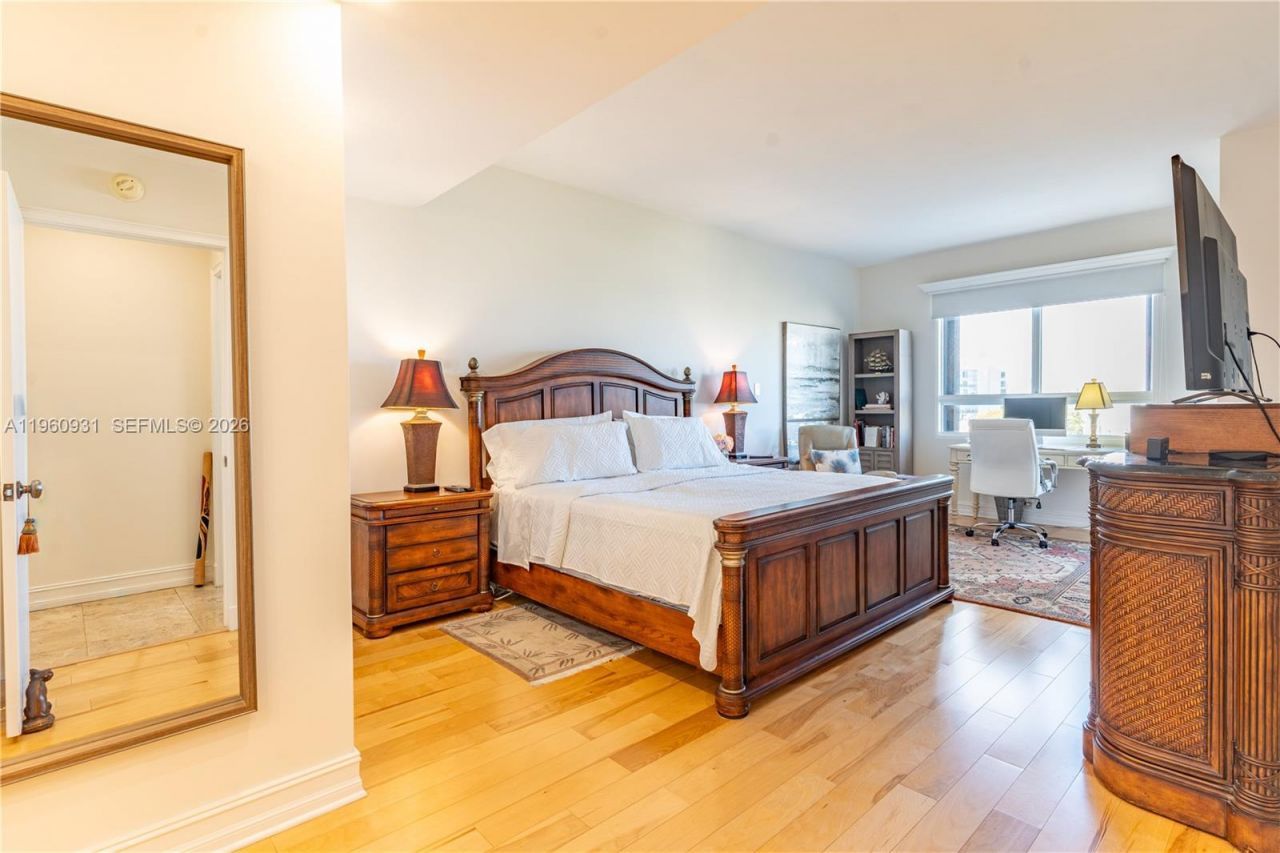 151 Crandon Blvd, Unit 626, Key Biscayne, FL 33149 Photo