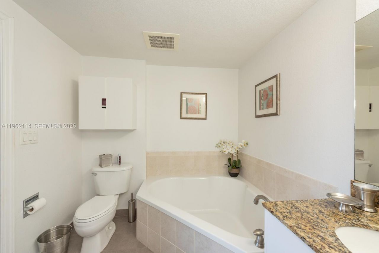 1830 Radius Dr, Unit 709, Hollywood, FL 33020 Photo