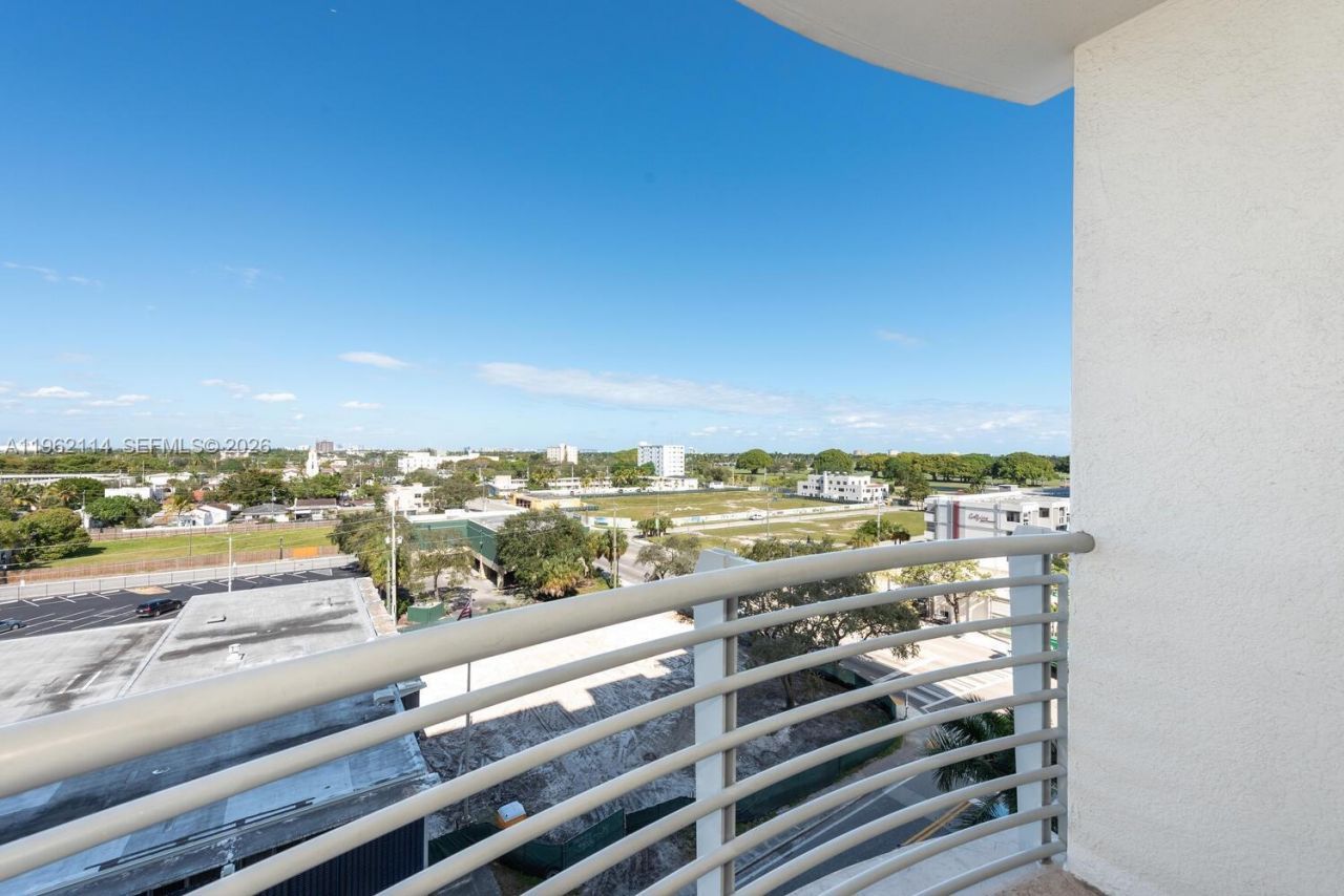 1830 Radius Dr, Unit 709, Hollywood, FL 33020 Photo