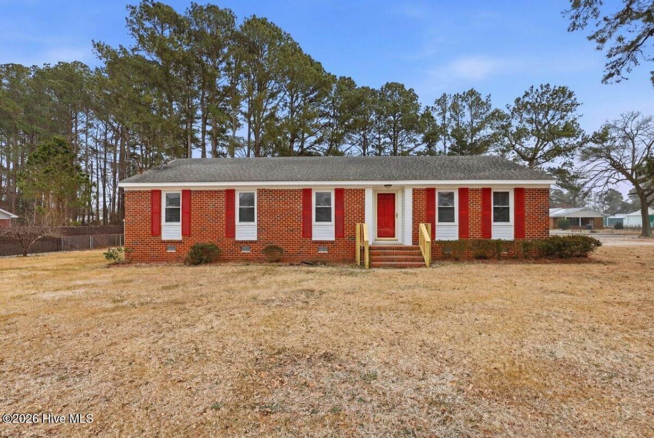 101 Myrtle Road, Goldsboro, NC 27534 Main Photo