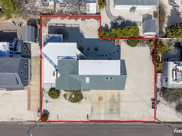 25 W Bayberry Drive, BEACH HAVEN, NJ 08008