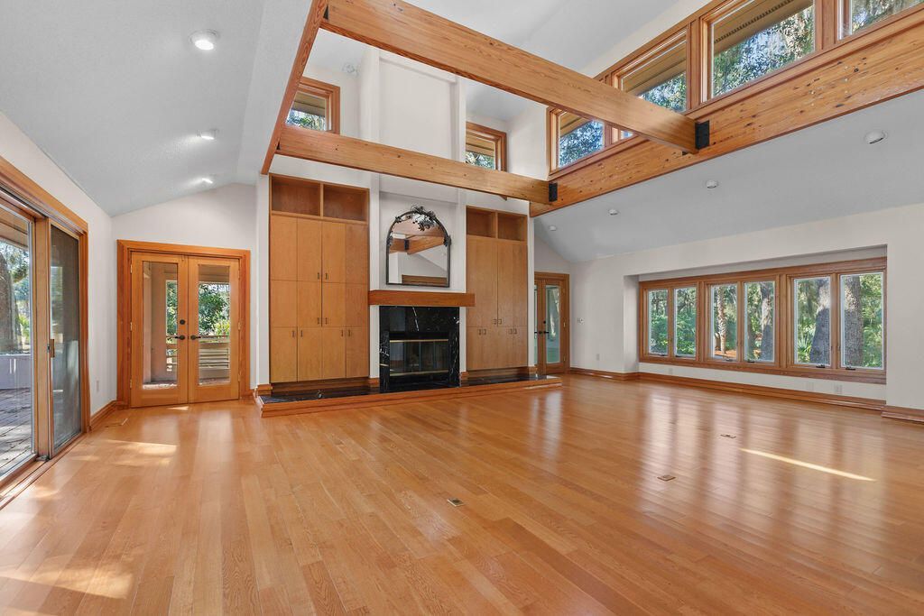 2441 The Bent Twig Photo 12