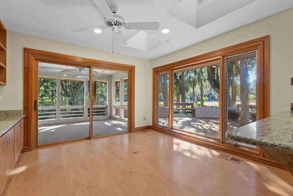 2441 The Bent Twig Photo 22