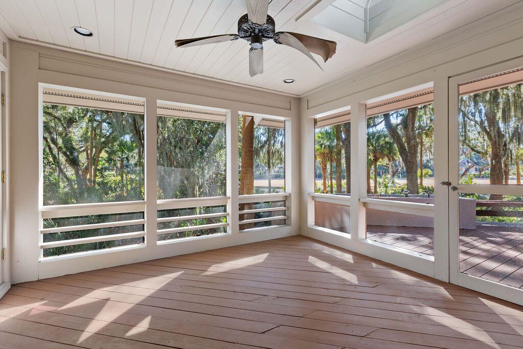 2441 The Bent Twig Photo 23