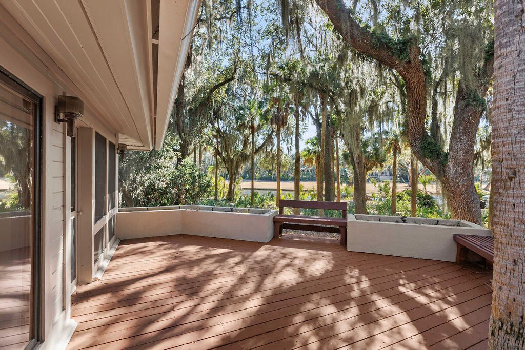 2441 The Bent Twig Photo 29