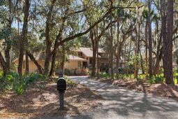 2441 The Bent Twig photo 4