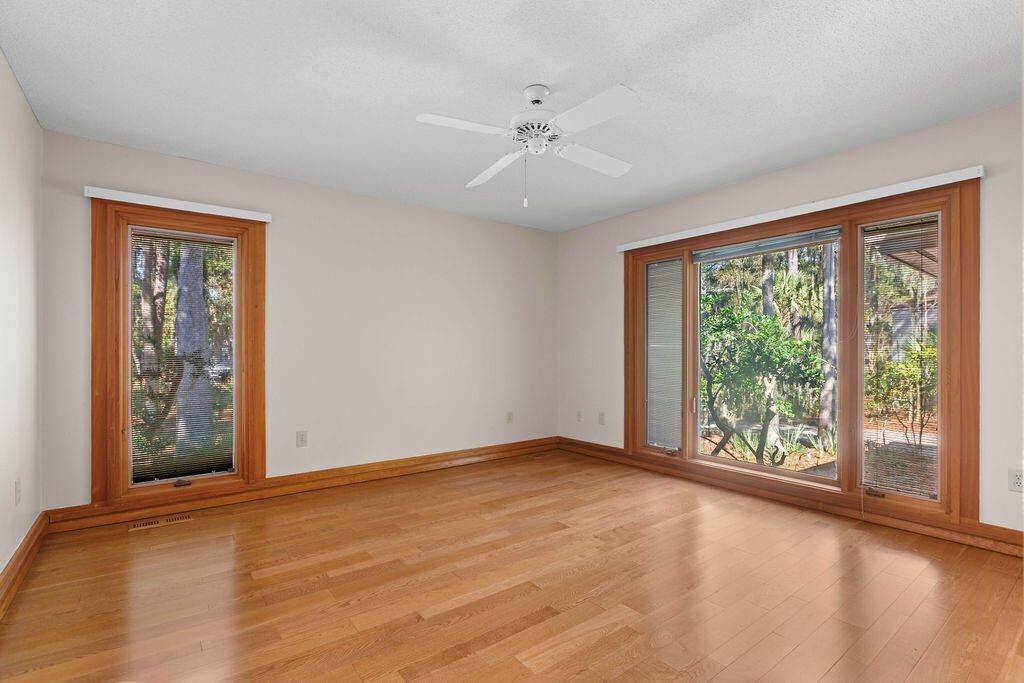 2441 The Bent Twig Photo 41