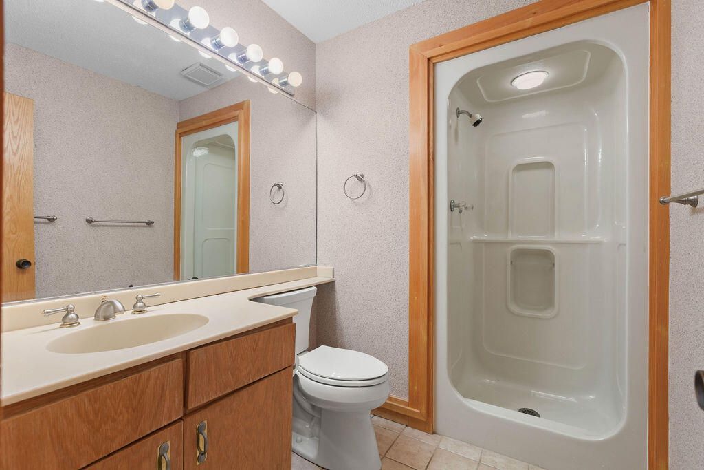 2441 The Bent Twig Photo 43