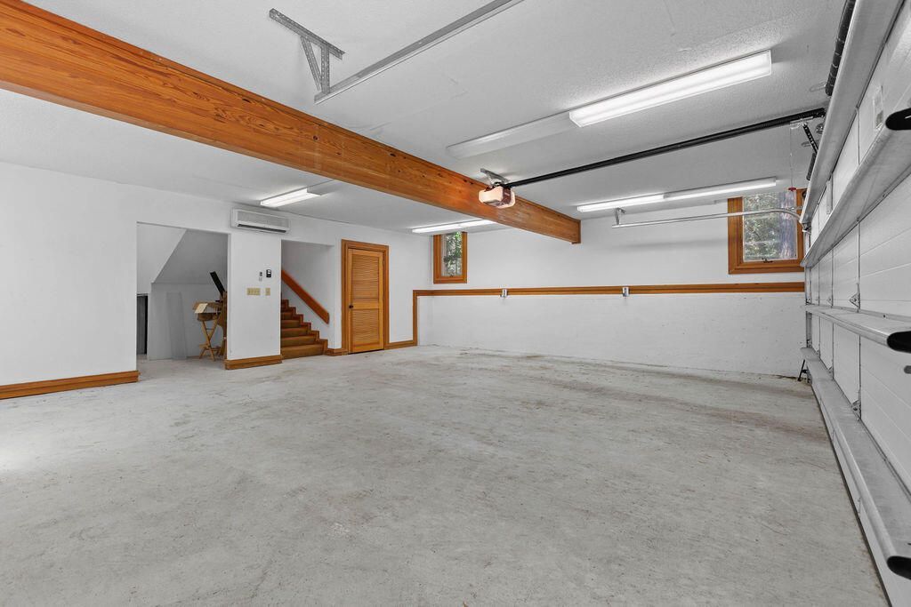 2441 The Bent Twig Photo 54