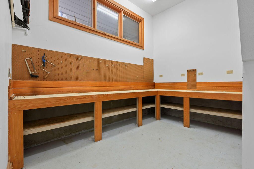 2441 The Bent Twig Photo 55