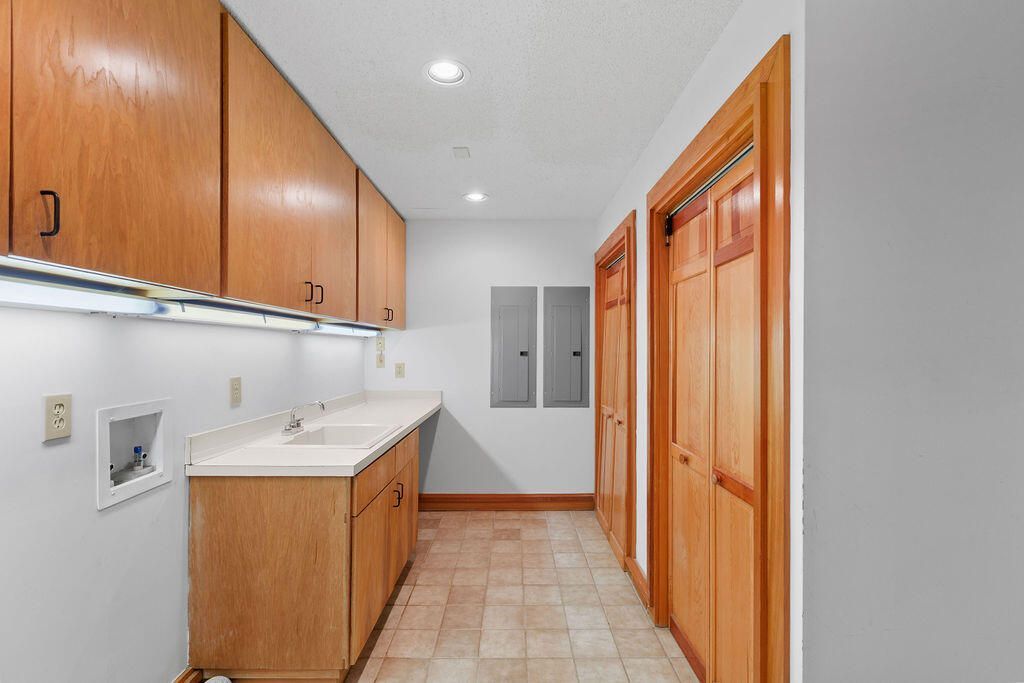 2441 The Bent Twig Photo 56