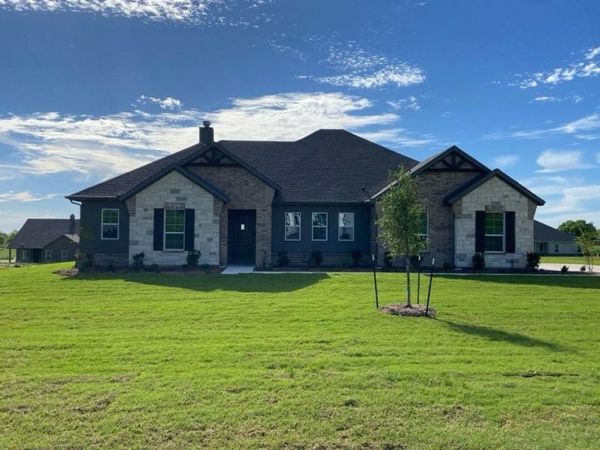 114 Hillview Trail, Decatur, TX 76234