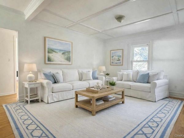 55 Davis Street, Unit 2, Locust Valley, NY 11560