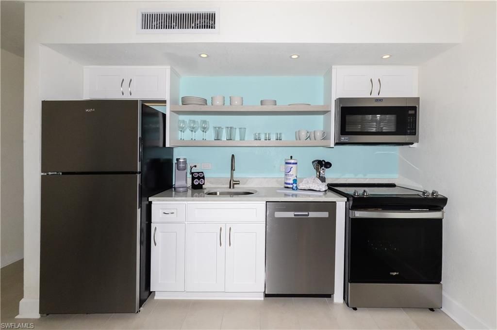 2255 W Gulf Dr, Unit 121, Sanibel, FL 33957 Photo