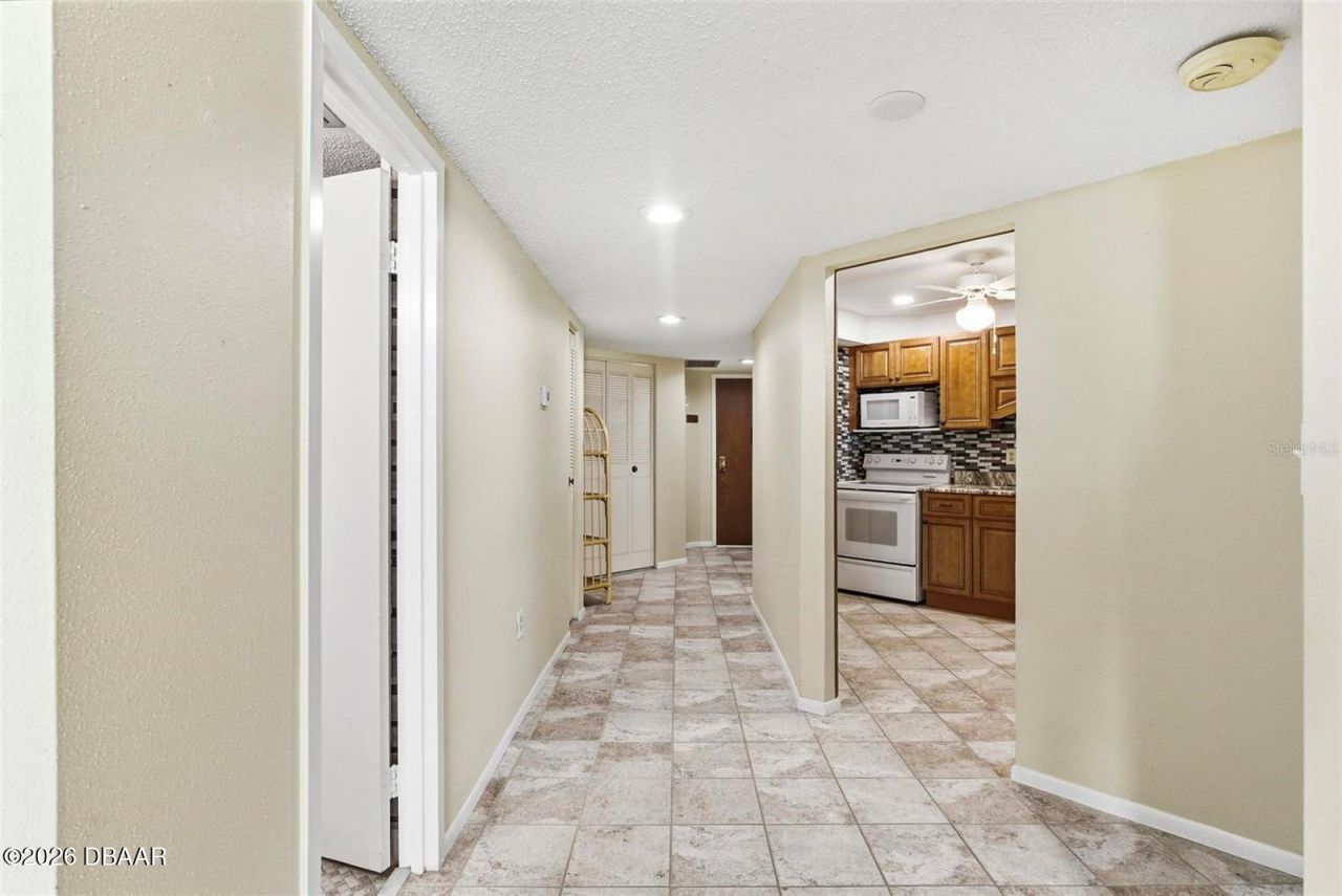 925 N Halifax Avenue, Unit 103, Daytona Beach, FL 32118 Photo